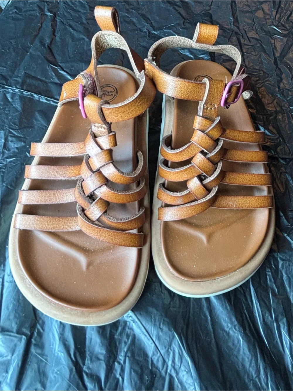 wonder nation Brown Strappy Girls Sandals with Pink Buckle Size 7 Spring Summer